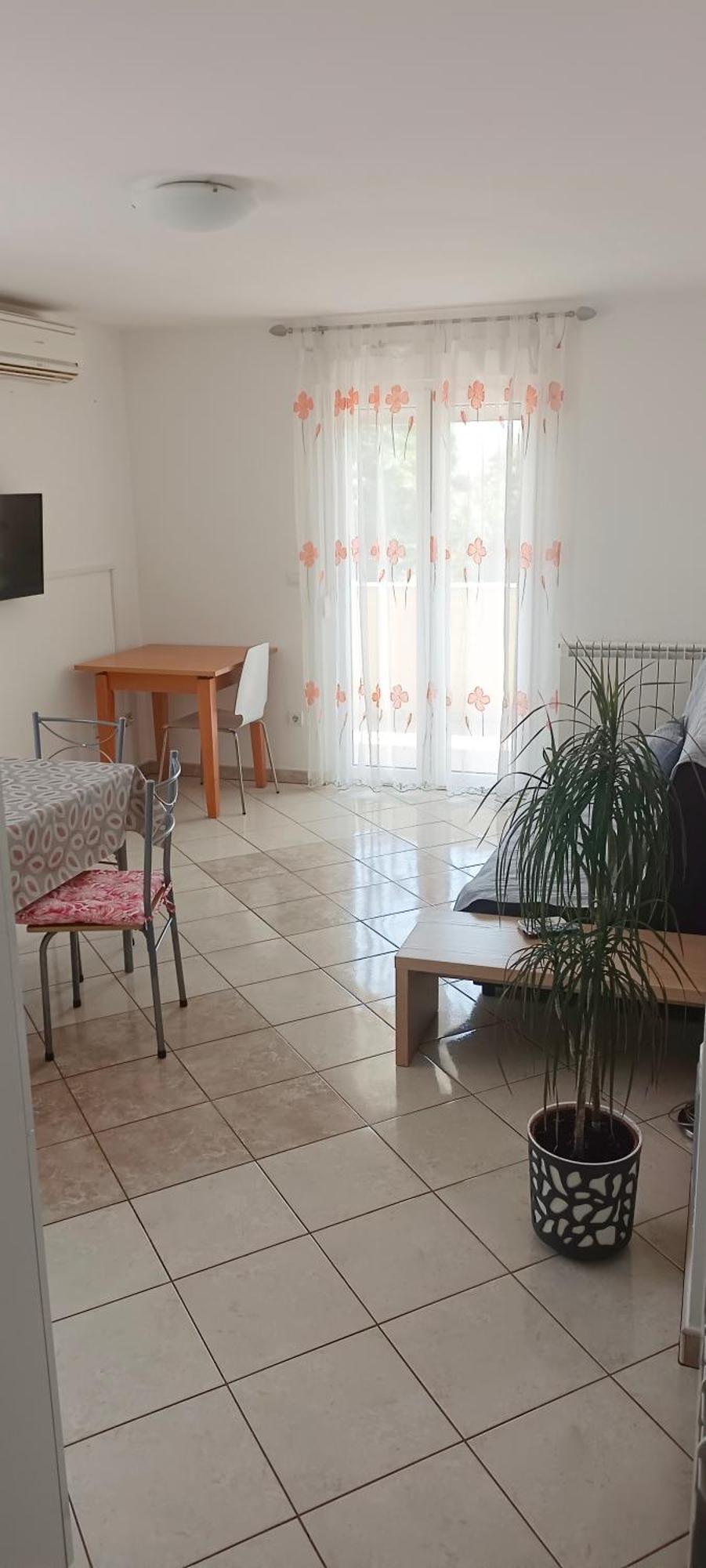 Apartment Mb Pula